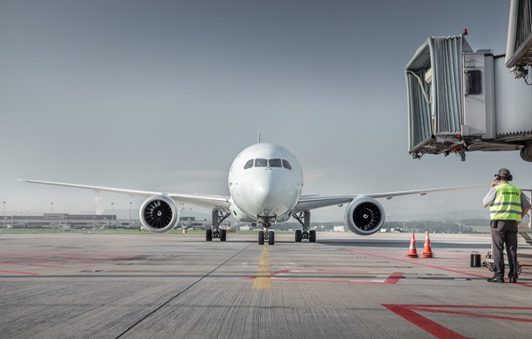 Storm Aviation Limited acquires UK line station network from SR Technics